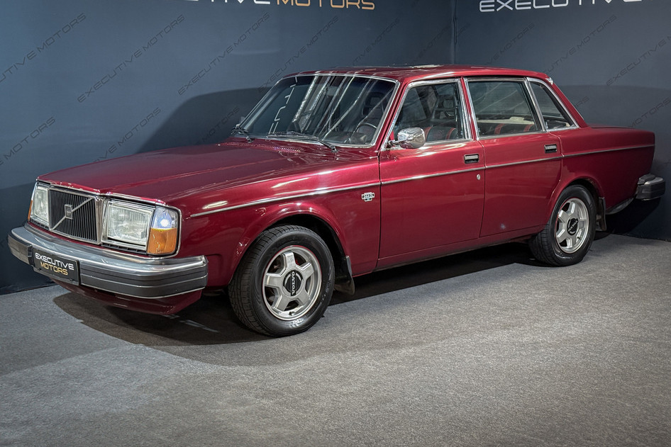 Volvo 244, 1977, 2.3, 86 kW, petrol, manual, rear-wheel drive