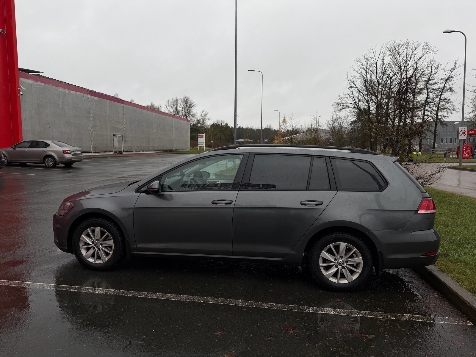 Volkswagen Golf 2018, kuva 4/10