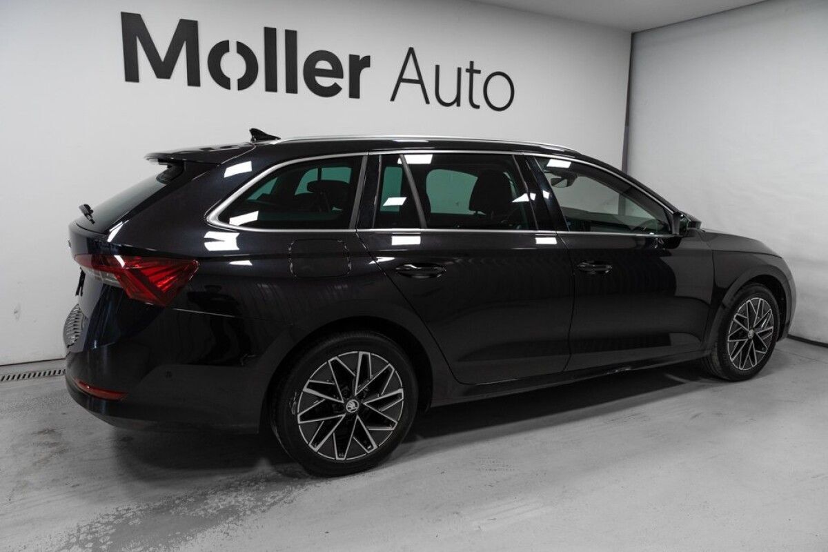 Škoda Octavia 2023, photo 4/26