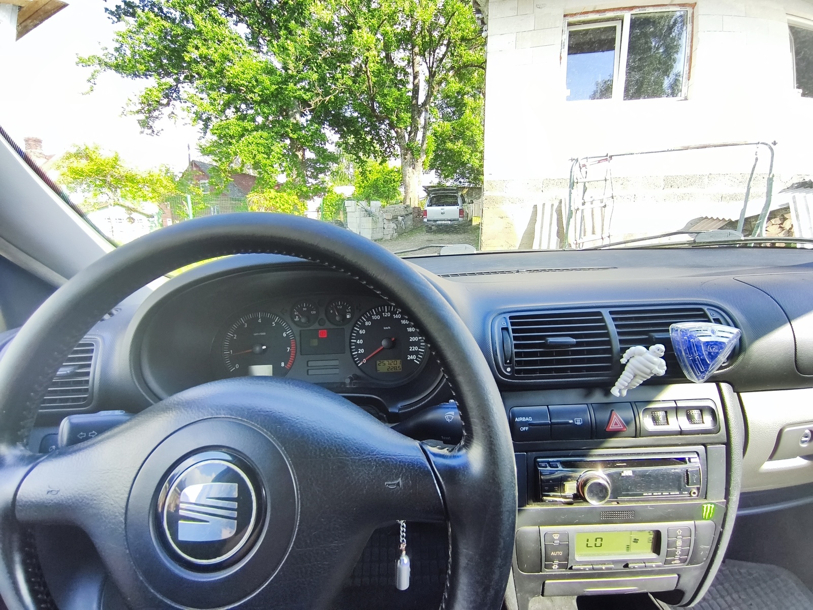 SEAT Toledo 2003, photo 7/8