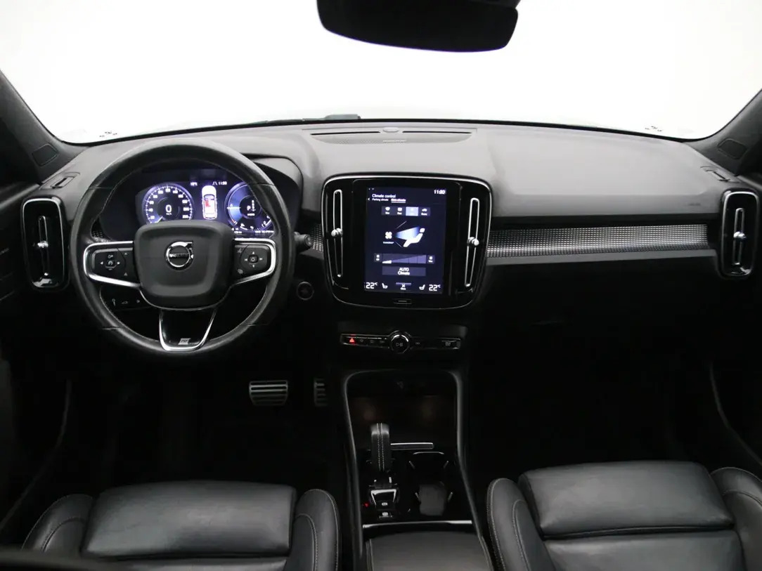 Volvo XC40 R-Design 1.5 192kW 2020, kuva 2/10