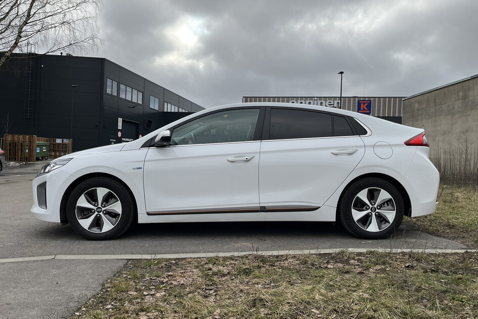 Hyundai IONIQ, 2019, 25 kW, electric, automatic, front-wheel drive
