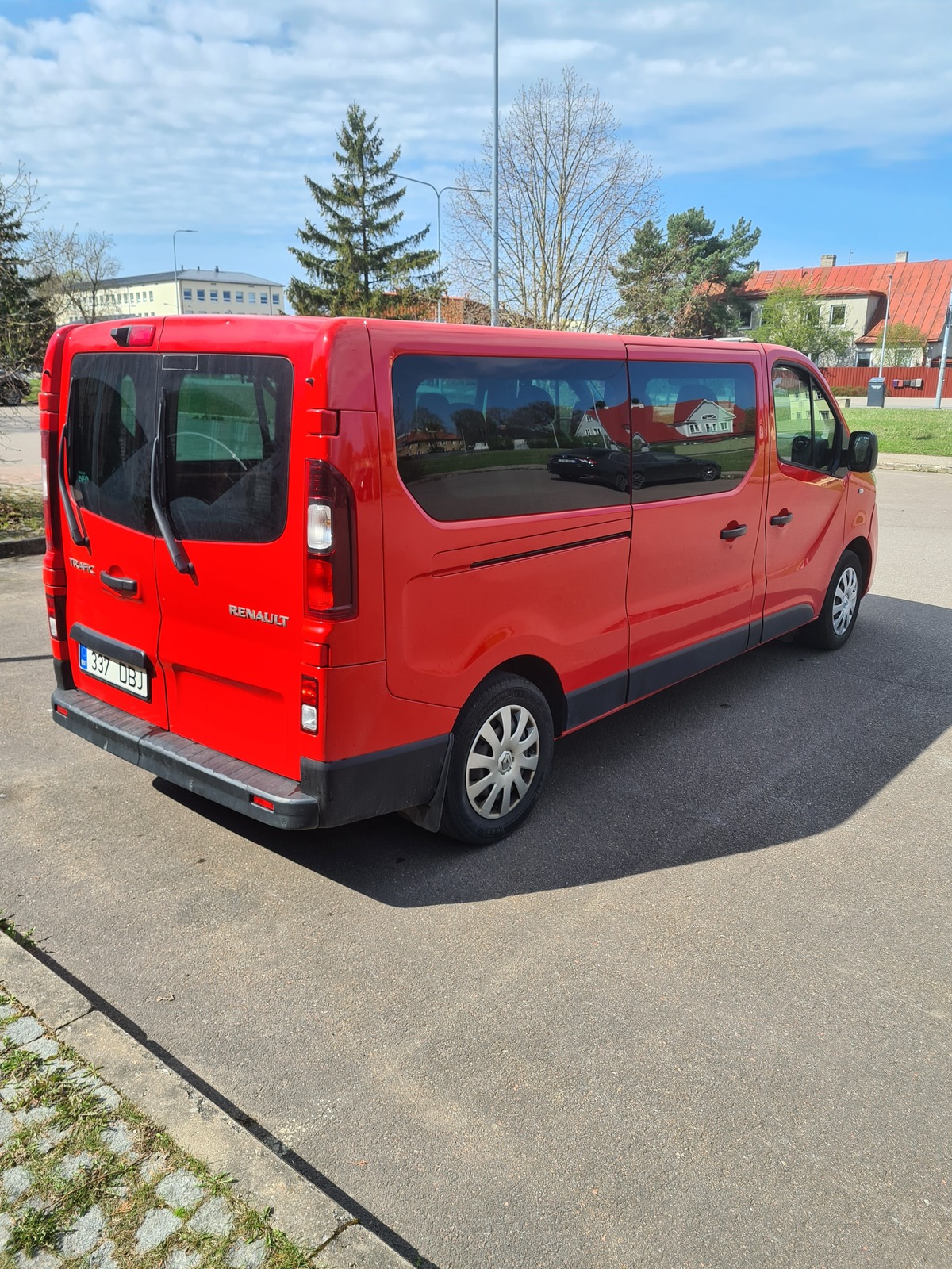 Renault Trafic 2019, kuva 3/8