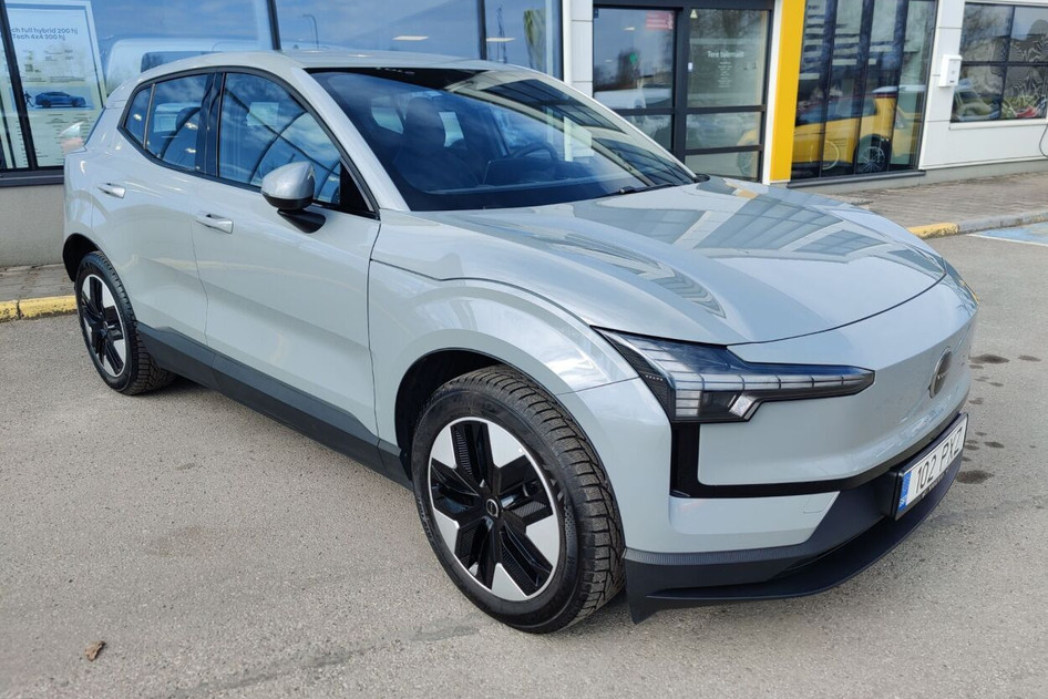 Volvo EX30, 2024, 75 kW, elekter, automaat, tagavedu
