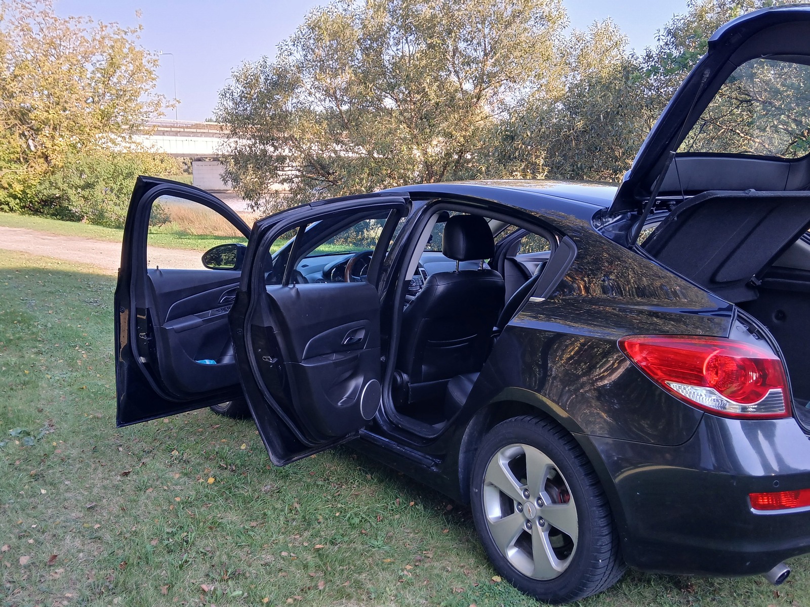 Chevrolet Cruze 2012, kuva 7/10