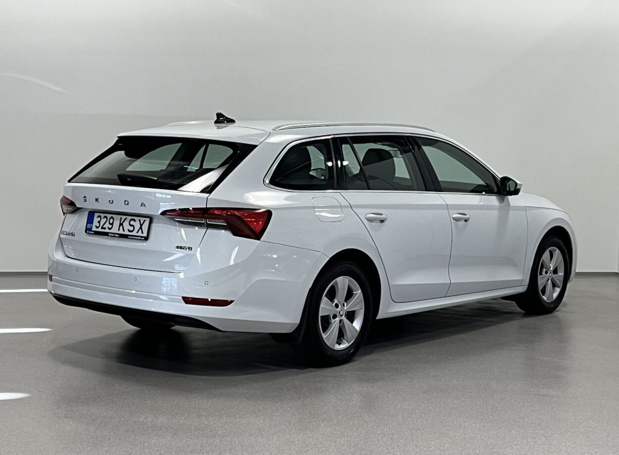 Škoda Octavia 2021, photo 2/28