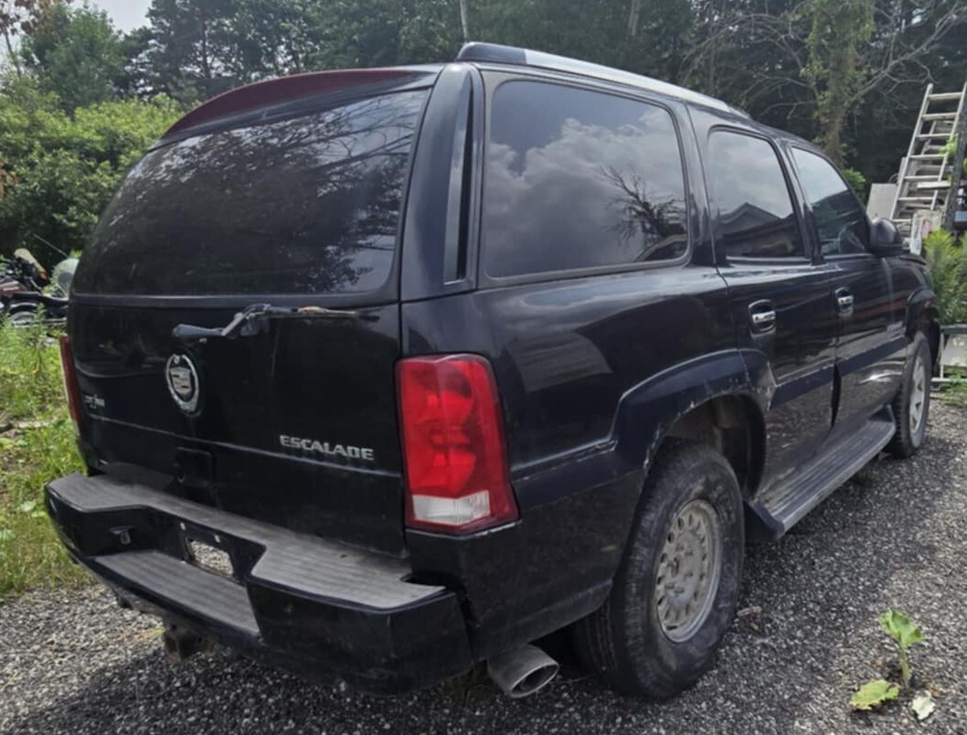Cadillac Escalade 2002, photo 2/3