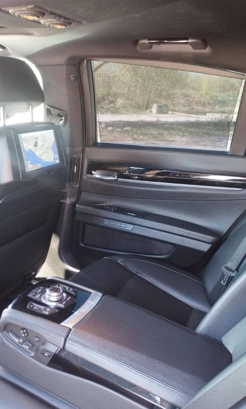 BMW 740 2011, photo 6/6