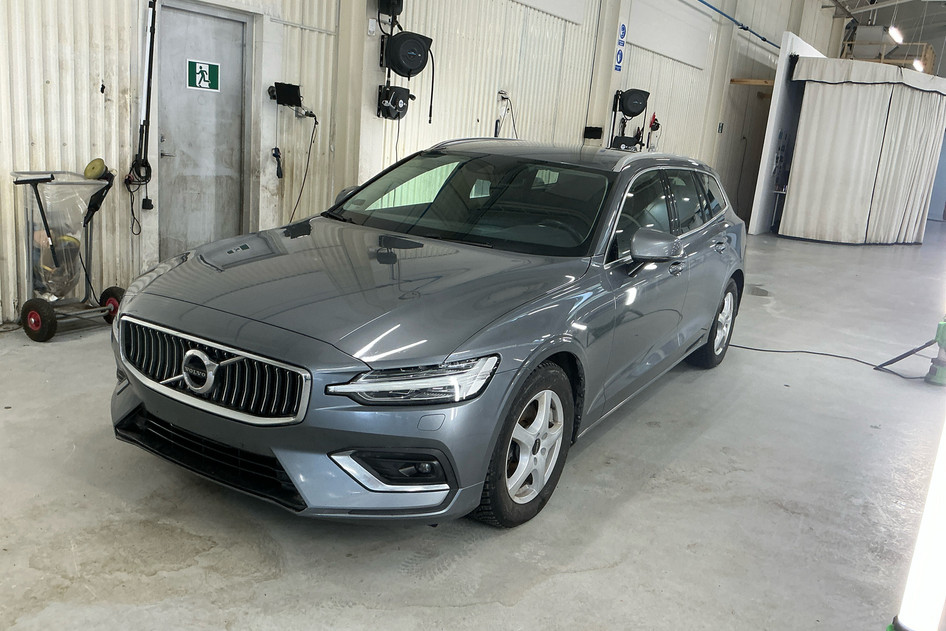 Volvo V60, 2021, 2.0, 145 kW, hybrid (diesel/electric), automatic, four-wheel drive