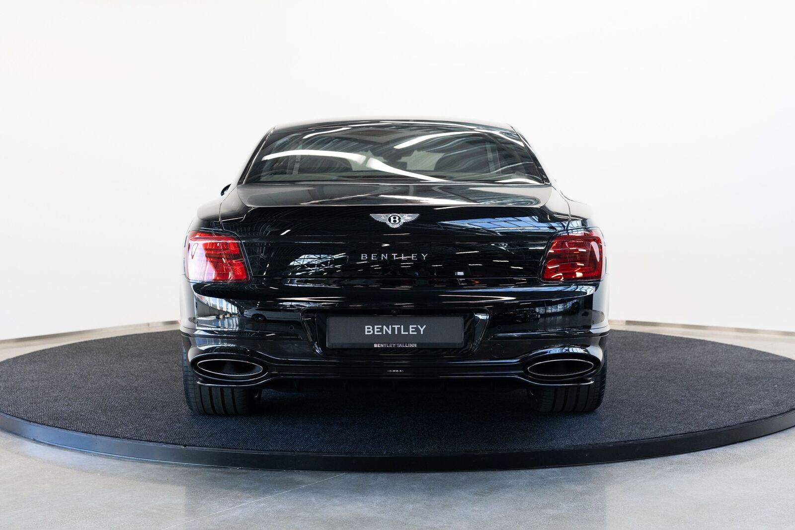 Bentley Flying Spur 2026, photo 4/19