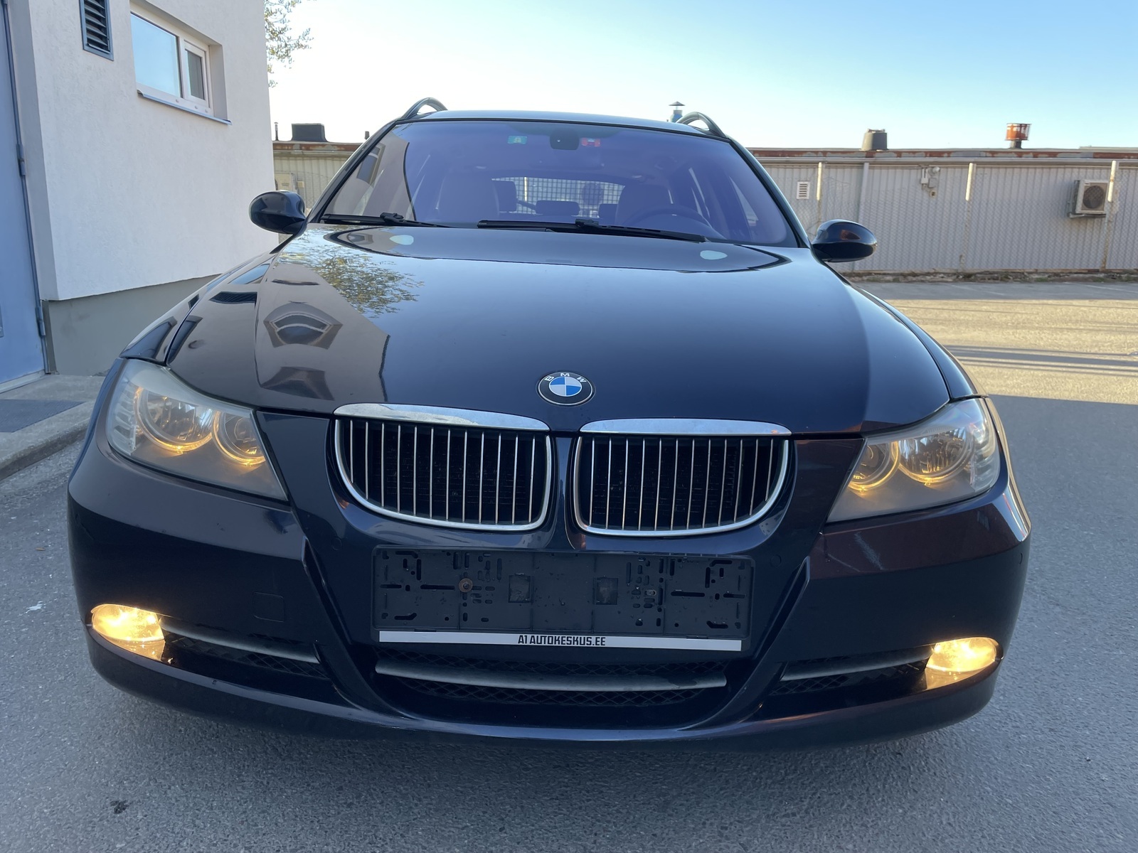 BMW 330