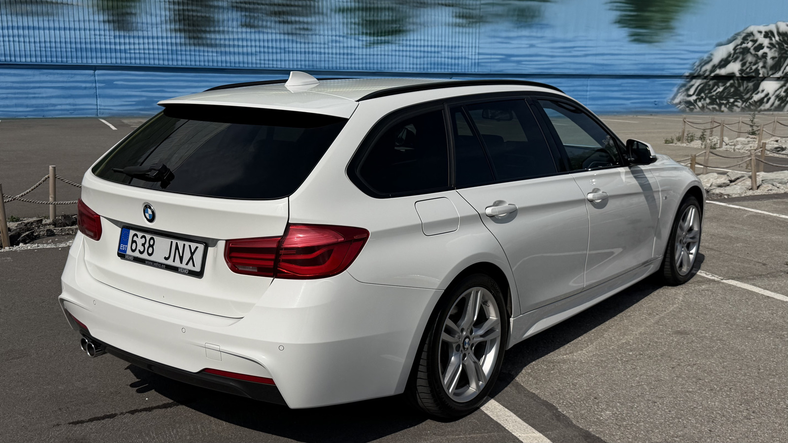 BMW 320 2018, photo 4/18