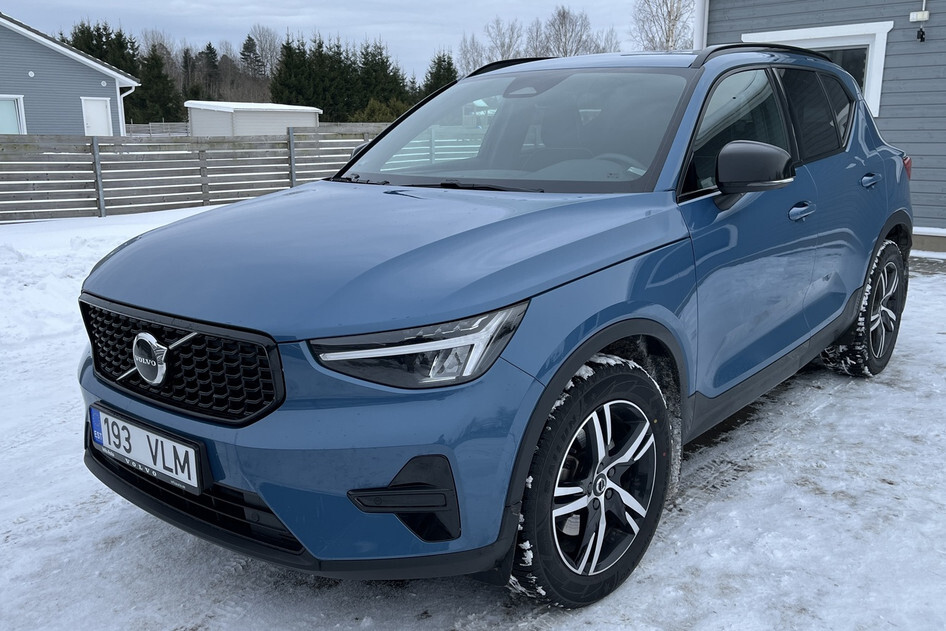 Volvo XC40, 2023, 2.0, 120 kW, hybrid (petrol/electric), automatic, front-wheel drive