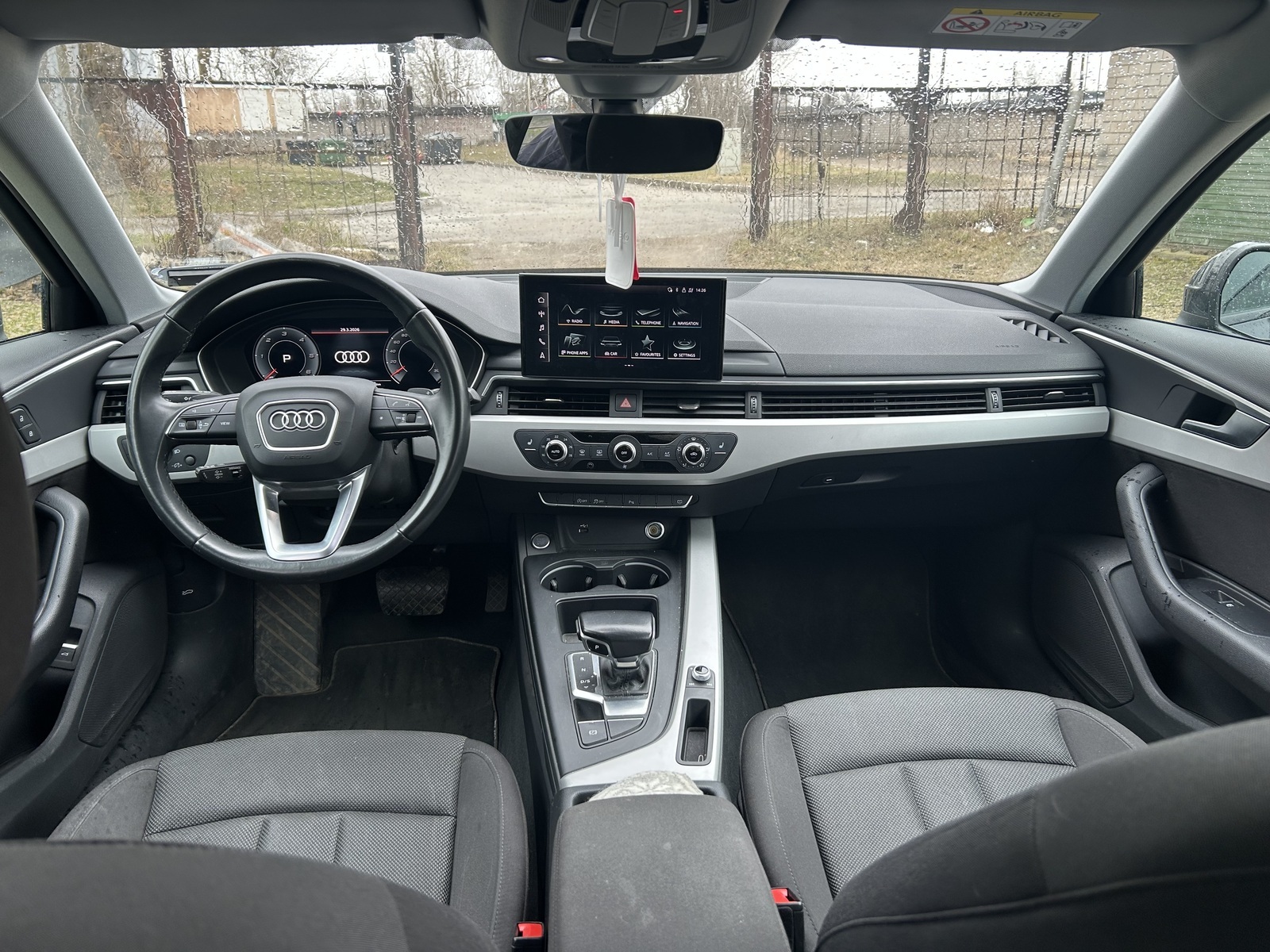 Audi A4 2021, kuva 7/11