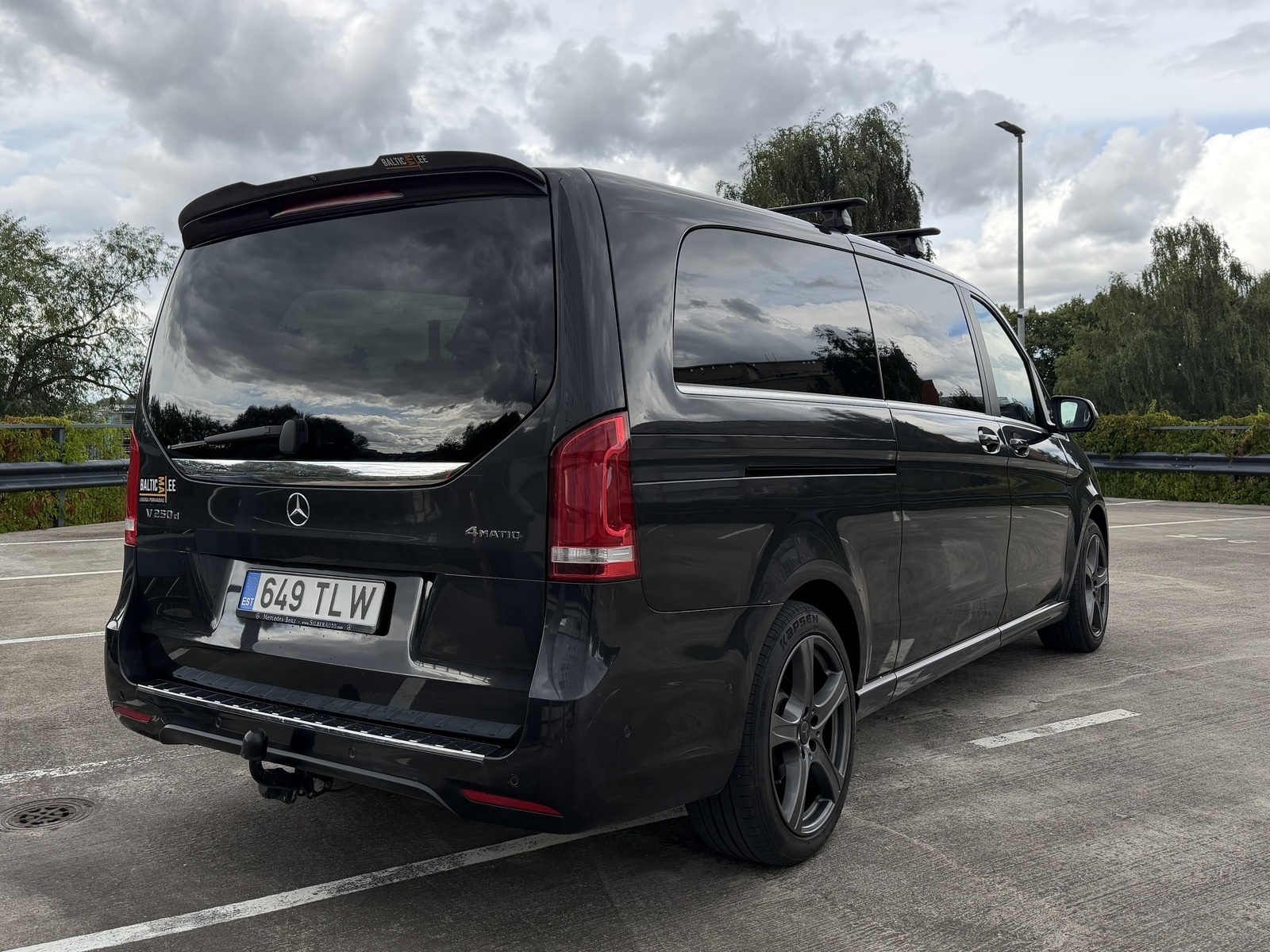 Mercedes-Benz V 250 AMG 2020, kuva 6/10