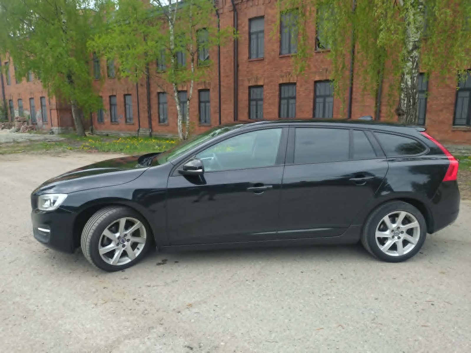 Volvo V60 2015, kuva 6/10