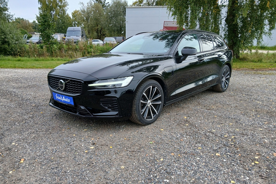 Volvo V60, 2022, 2.0, 257 kW, подключаемый гибрид (бензин/электричество), автомат, полный привод