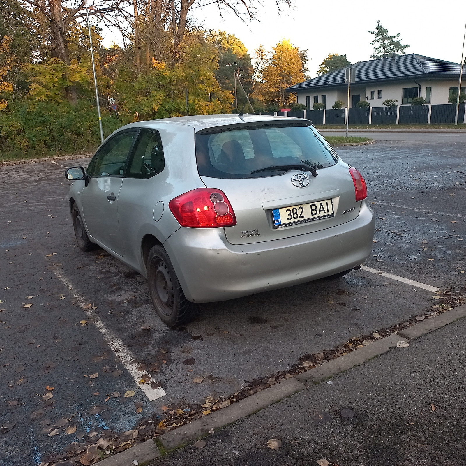 Toyota Auris 2007, photo 2/7