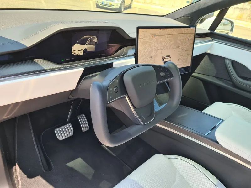 Tesla Model X 2023, photo 3/6