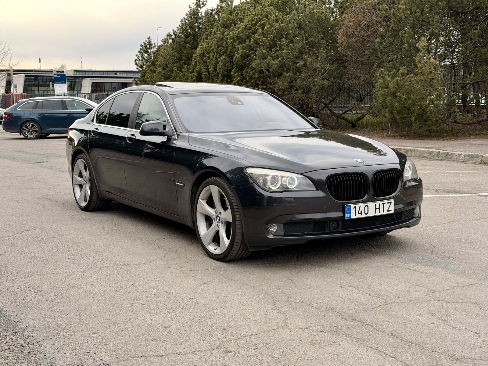 BMW 730