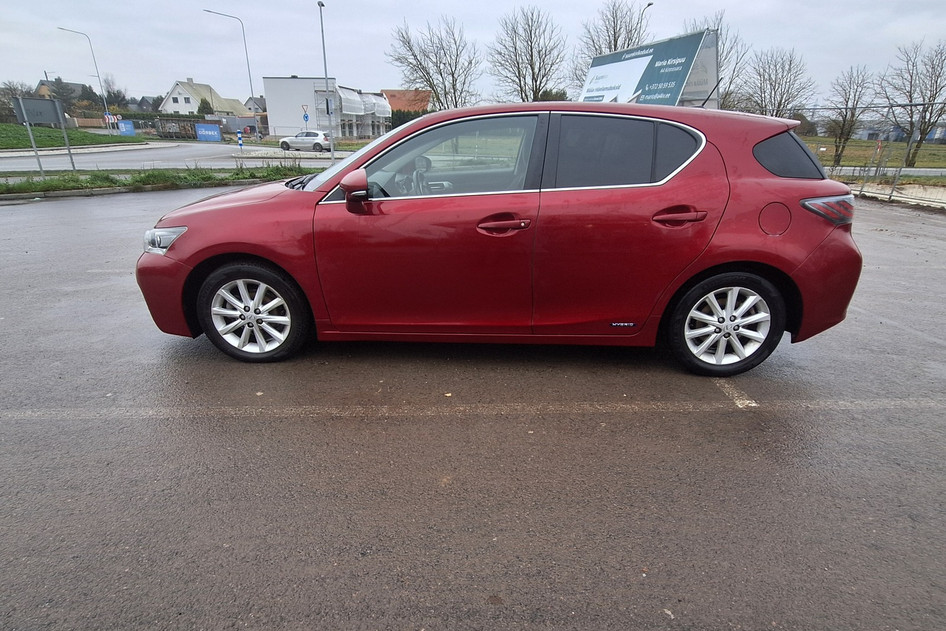 Lexus CT 200h, 2011, 1.8, 73 kW, гибрид (бензин/электричество), автомат, передний привод