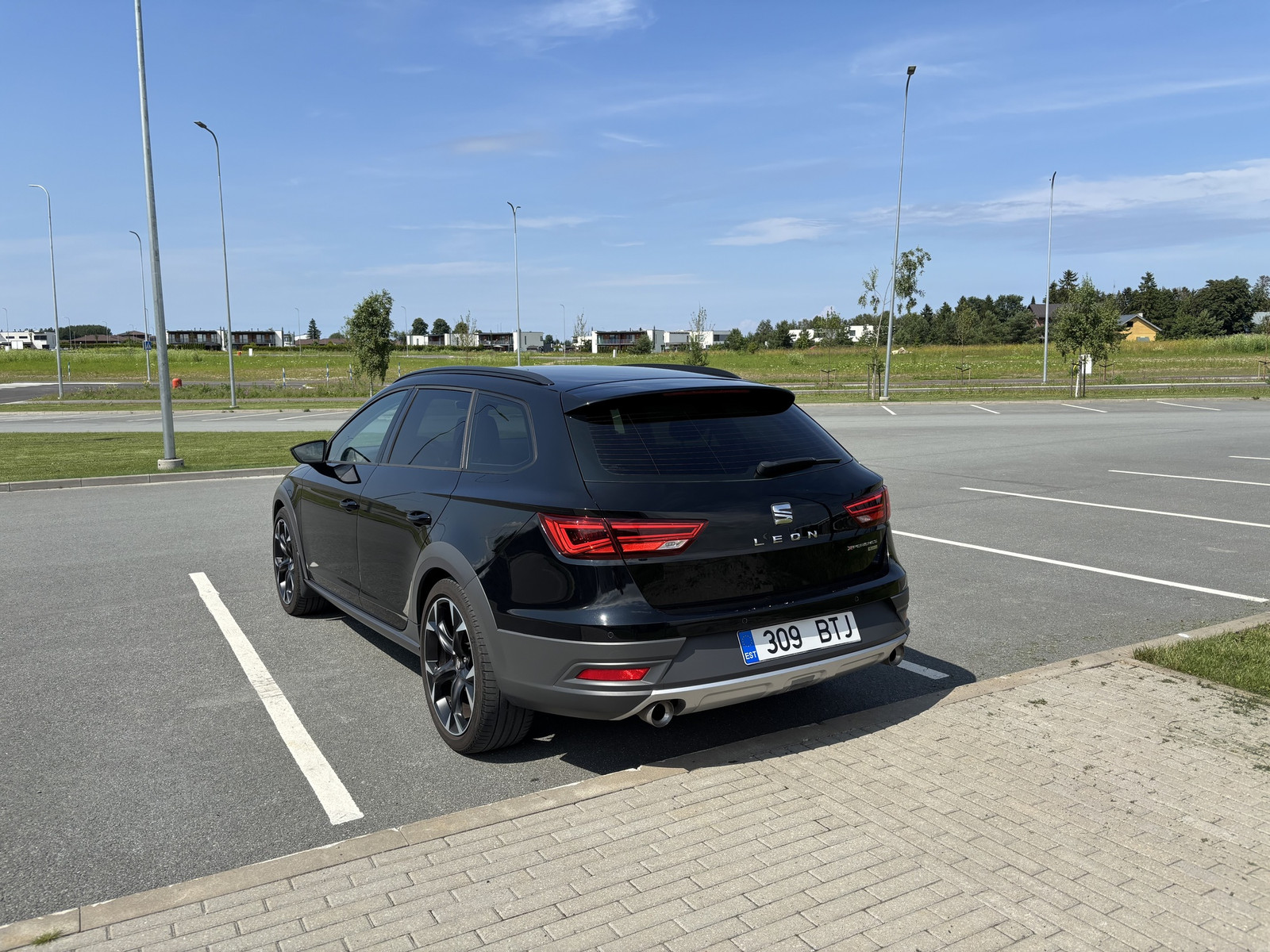 SEAT Leon 2018, kuva 4/10