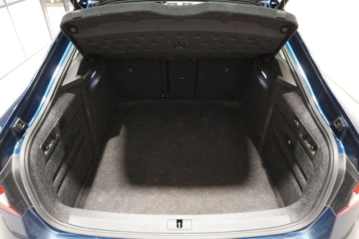 Škoda Superb 2022, photo 7/10