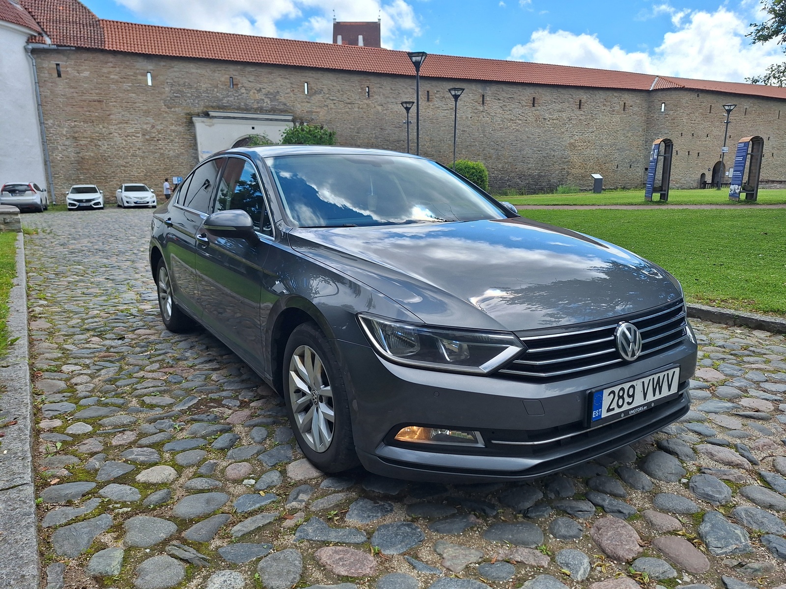 Volkswagen Passat 2016, photo 3/10