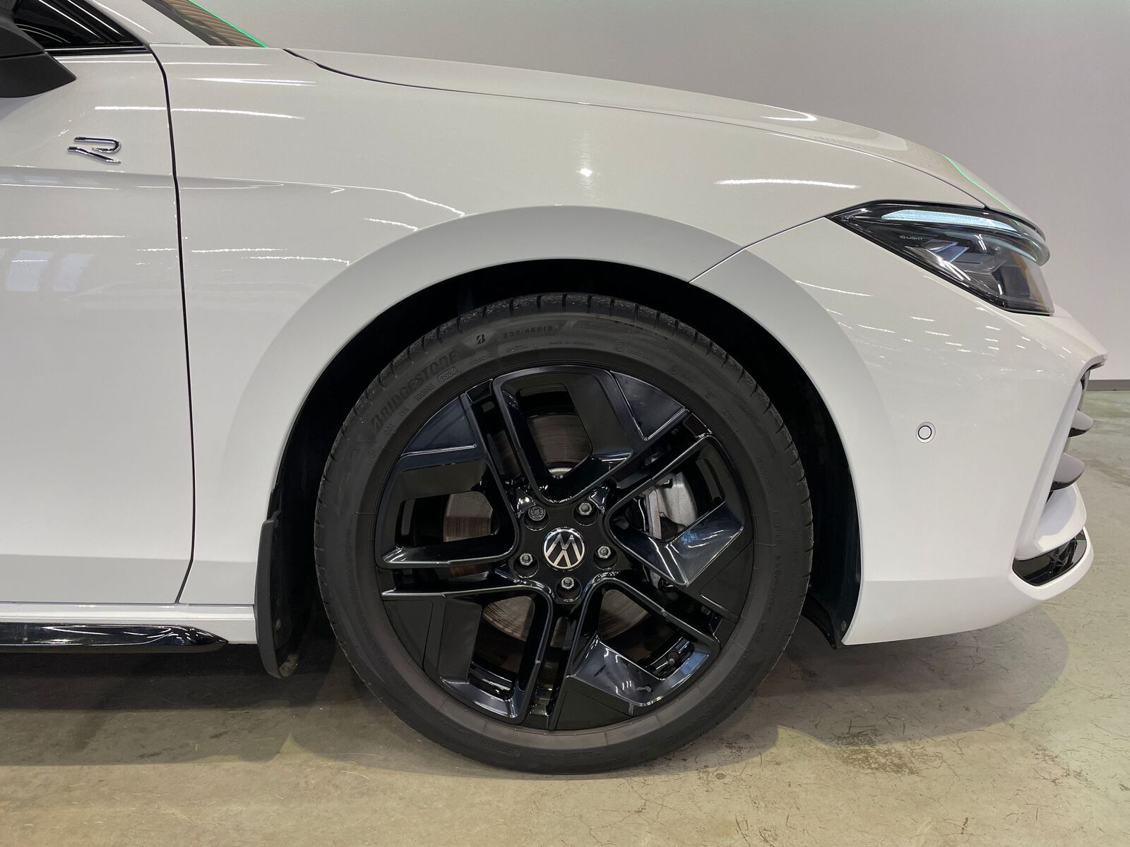 Volkswagen Passat 2024, photo 5/25