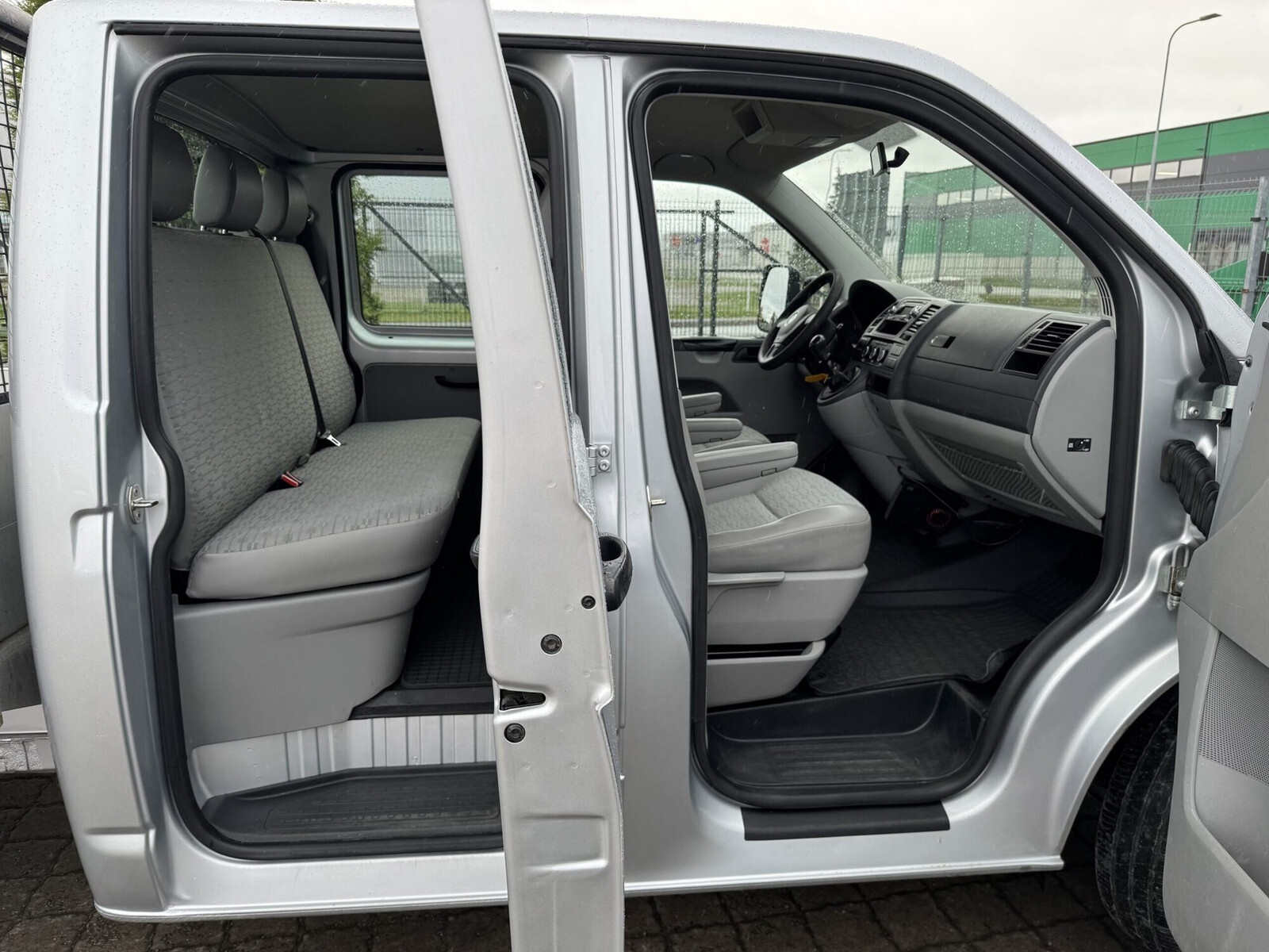 Volkswagen Transporter 2011, kuva 4/9