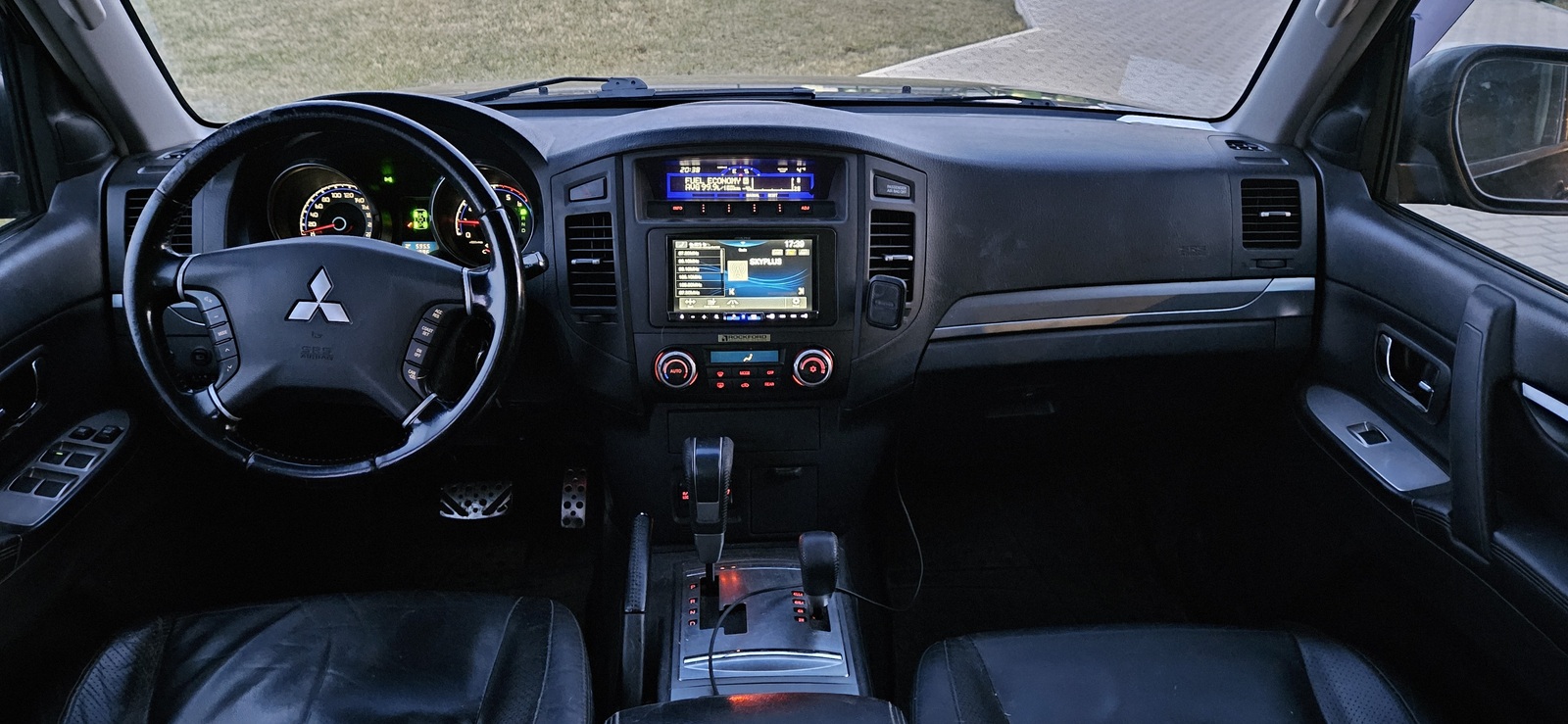 Mitsubishi Pajero 2007, photo 8/8
