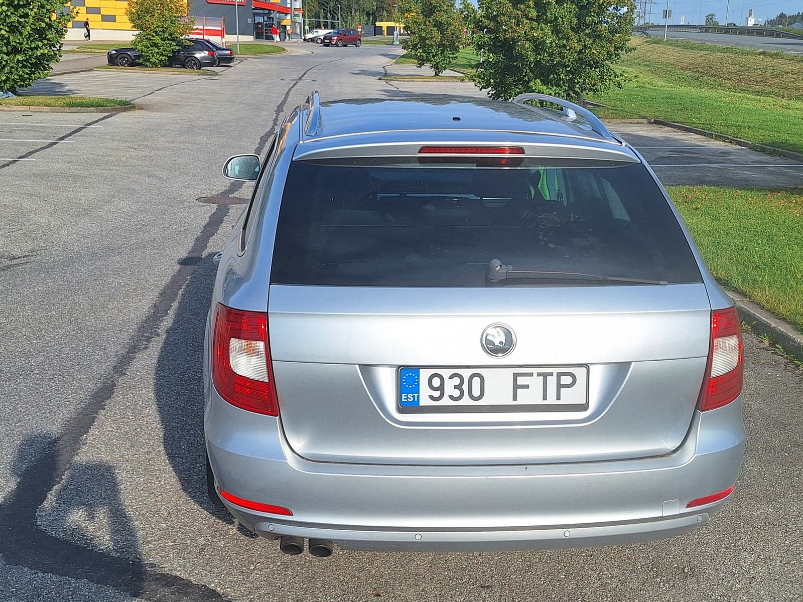 Škoda Superb 2013, photo 3/12