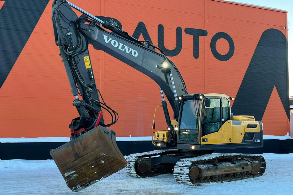 Volvo EC 220 DL, 129 kW, dīzelis