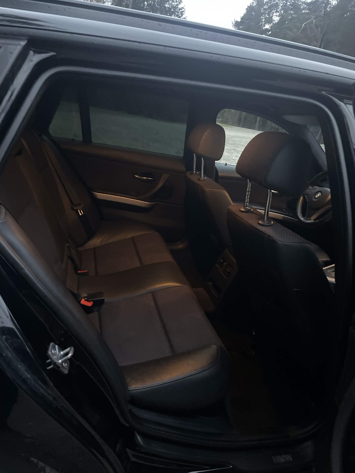 BMW 318 2011, kuva 4/10