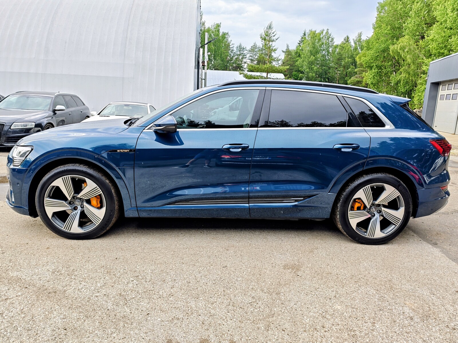 Audi e-tron 2018, photo 2/10