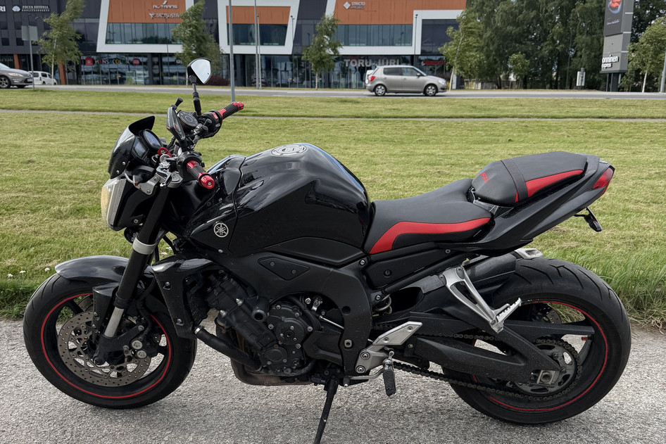 Yamaha FZ1, 2006, 1.0, 110 kW, bensiin, manuaal, tagavedu