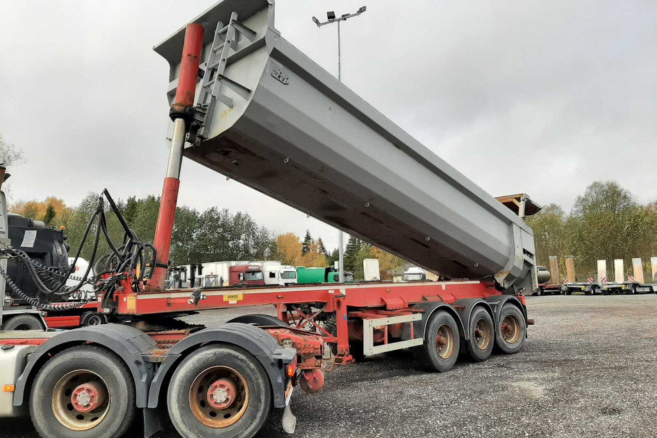 Langendorf SKS-HS 25/33, 2011