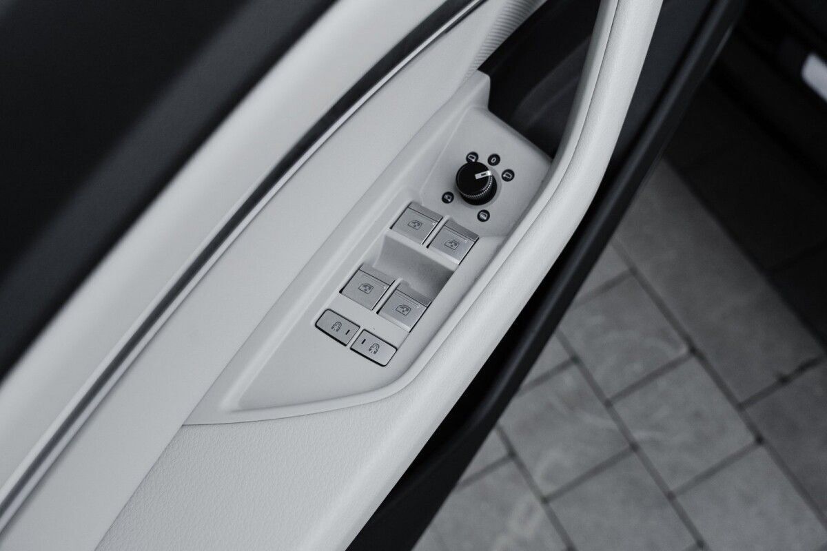 Audi e-tron 230kW 2021, photo 7/33