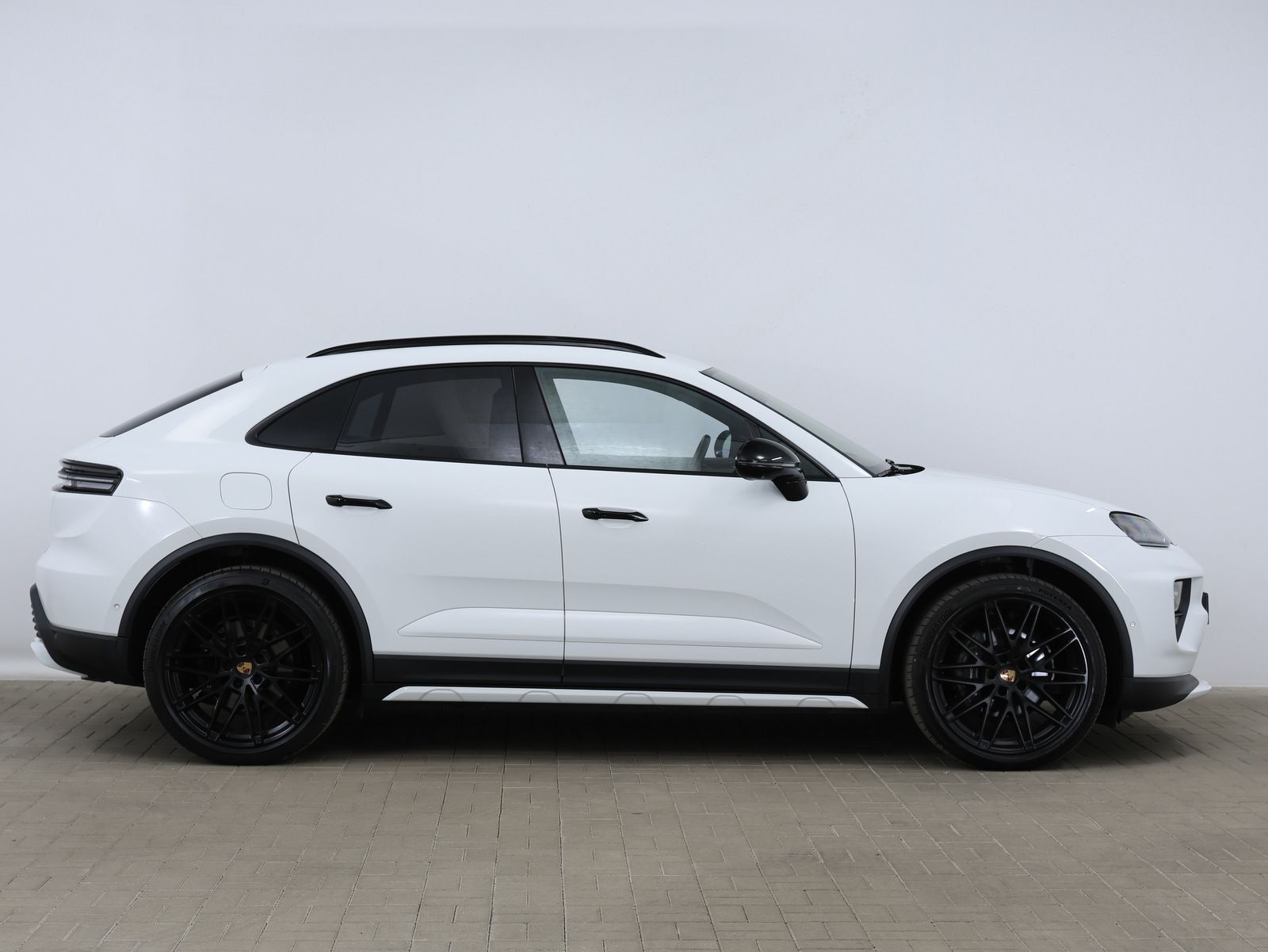 Porsche Macan 4 2024, photo 6/34