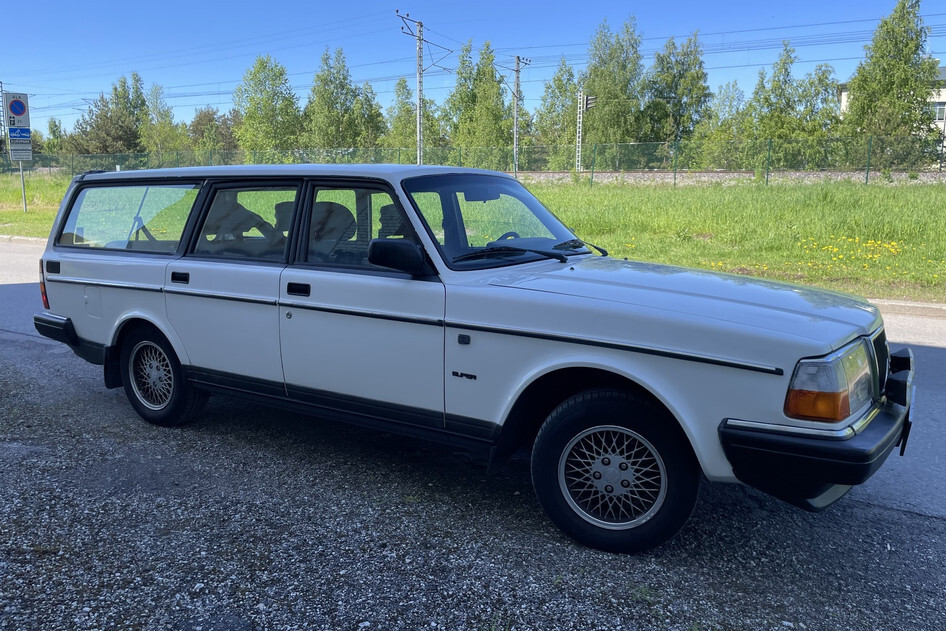 Volvo 240, 1993, 2.3, 85 kW, bensiin, manuaal, tagavedu