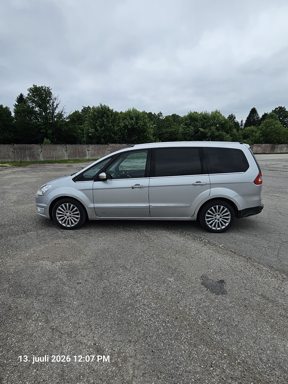Ford Galaxy 2011, photo 3/12