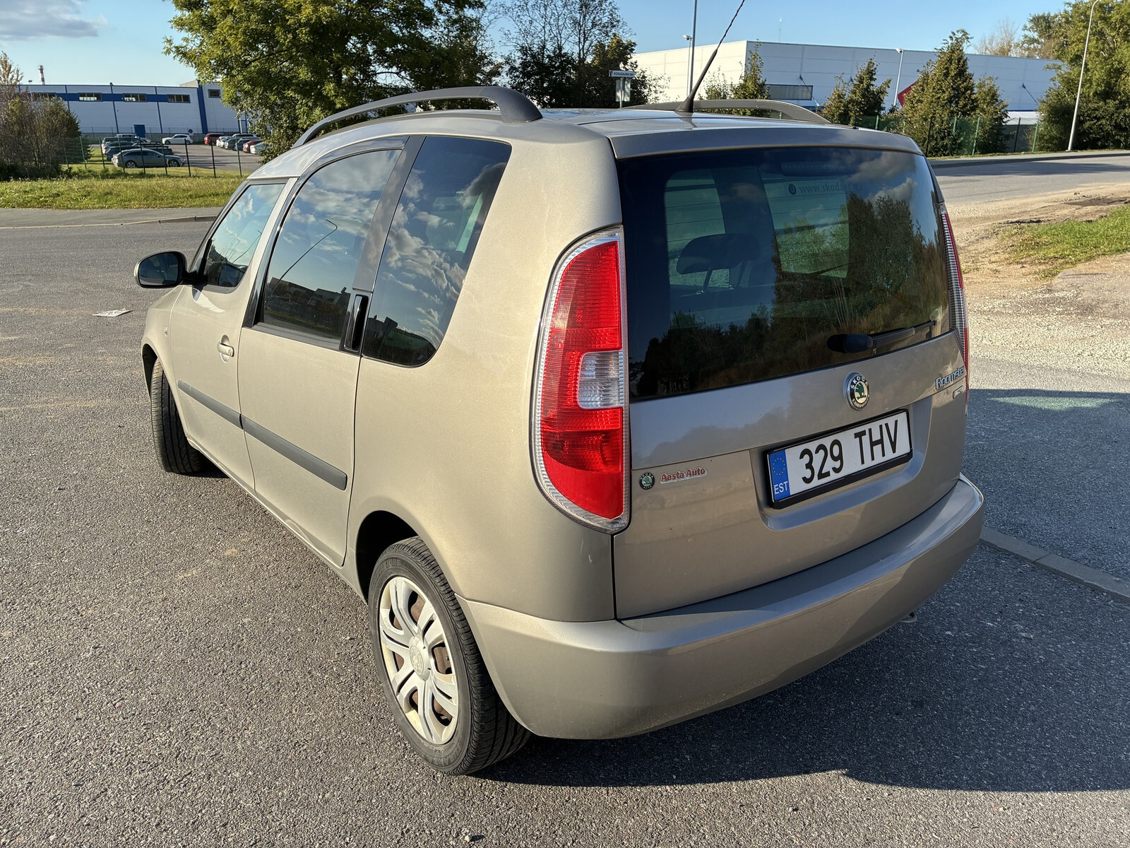 Škoda Roomster 2010, photo 3/10