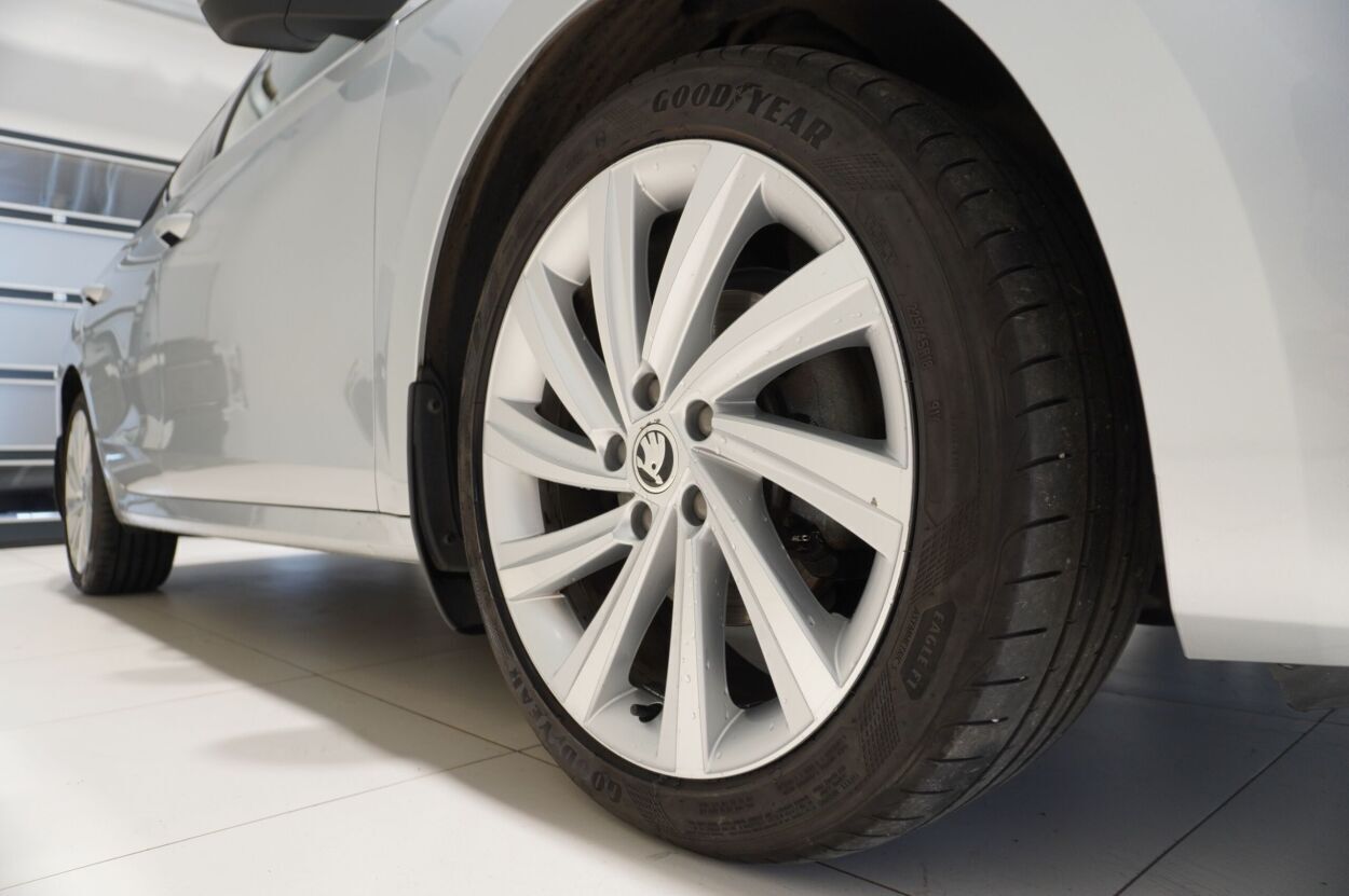 Škoda Octavia 2021, photo 5/24