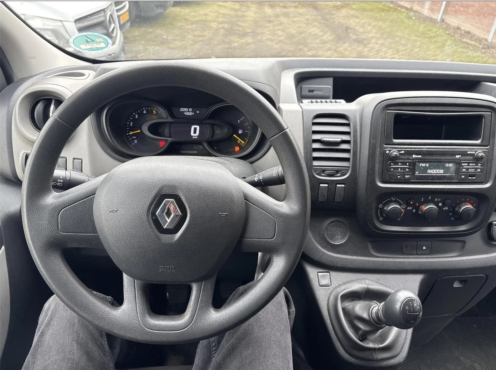 Renault Trafic 2016, photo 6/8