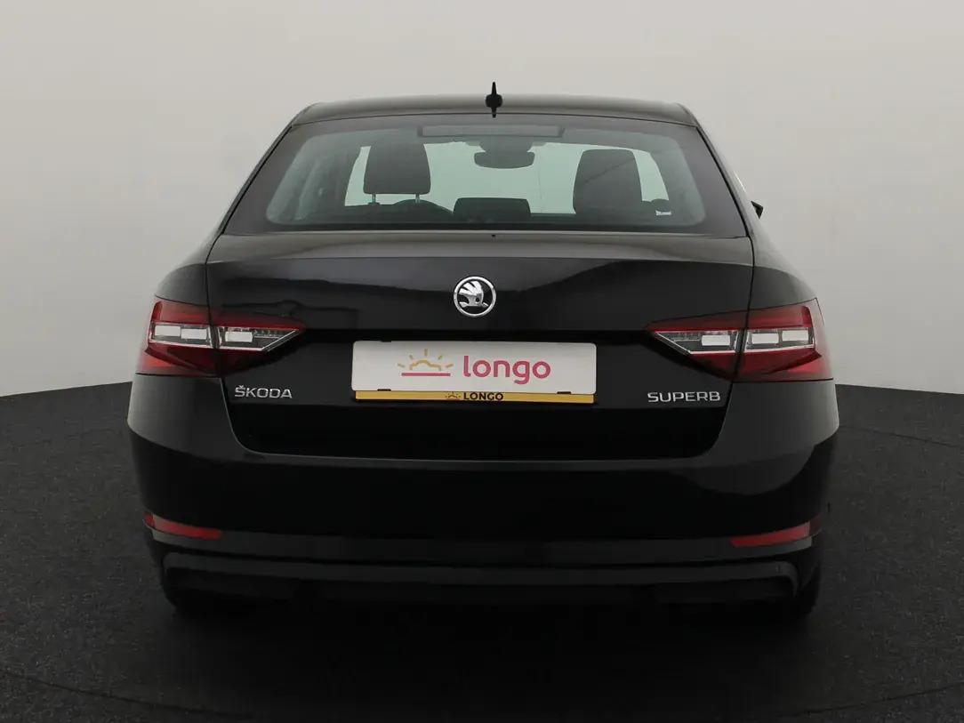 Škoda Superb 2017, kuva 5/10