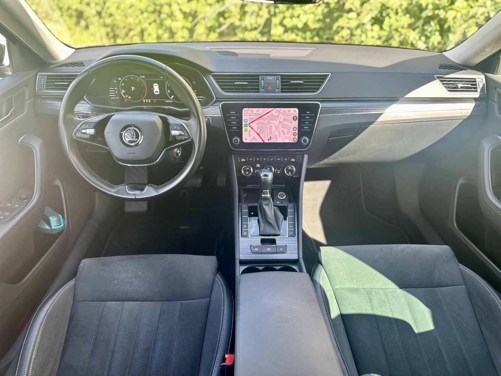 Škoda Superb 2023, photo 5/10