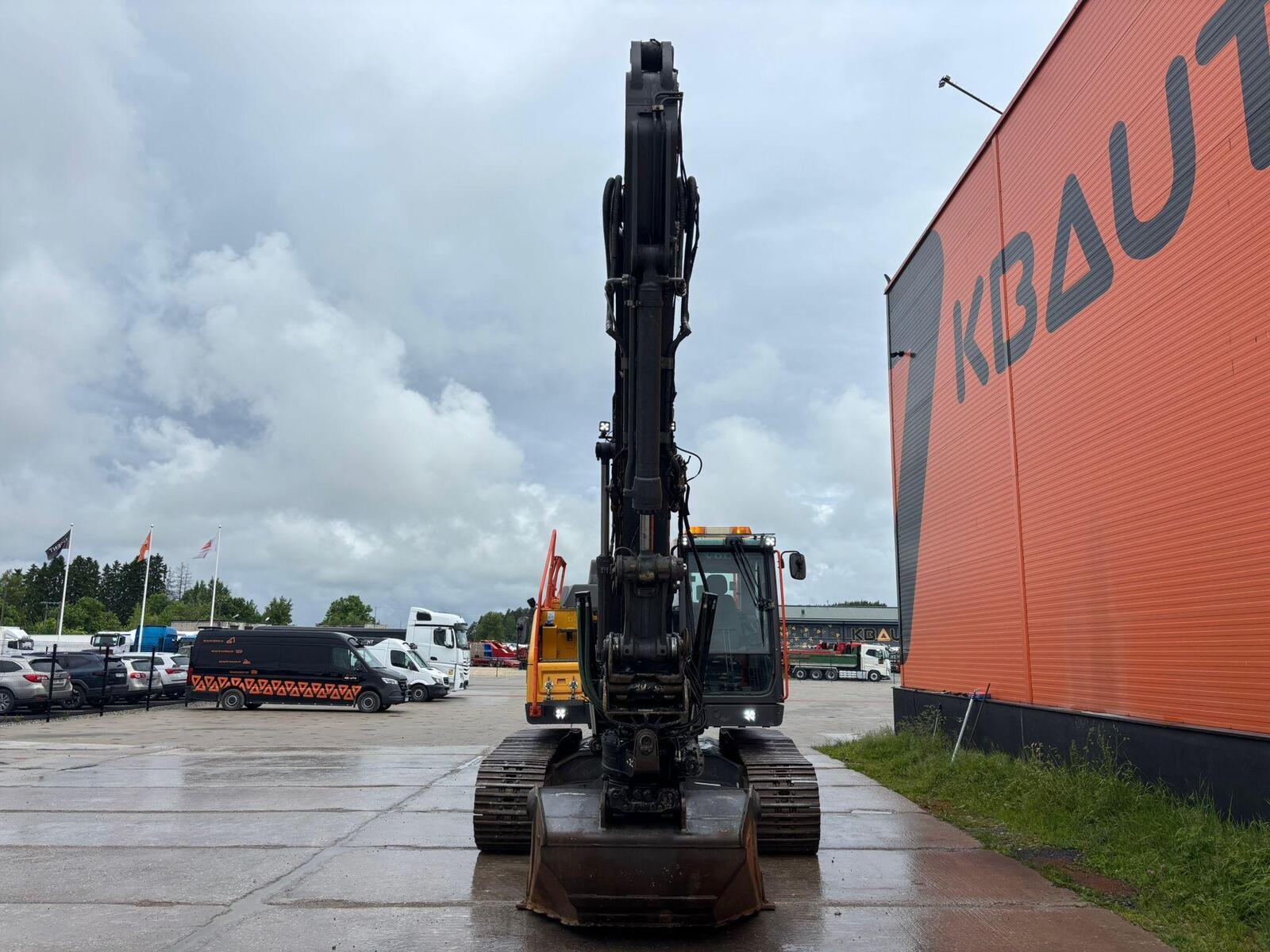 Volvo EC 220 EL, photo 2/26