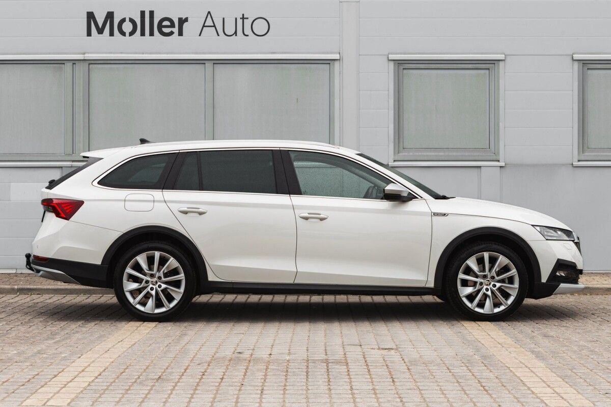 Škoda Octavia 2023, photo 6/38