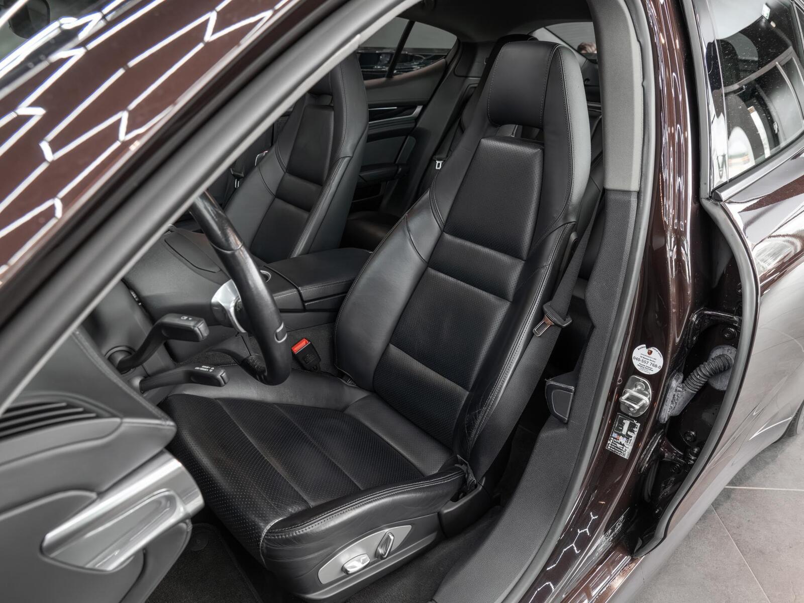 Porsche Panamera 4 2012, photo 7/10