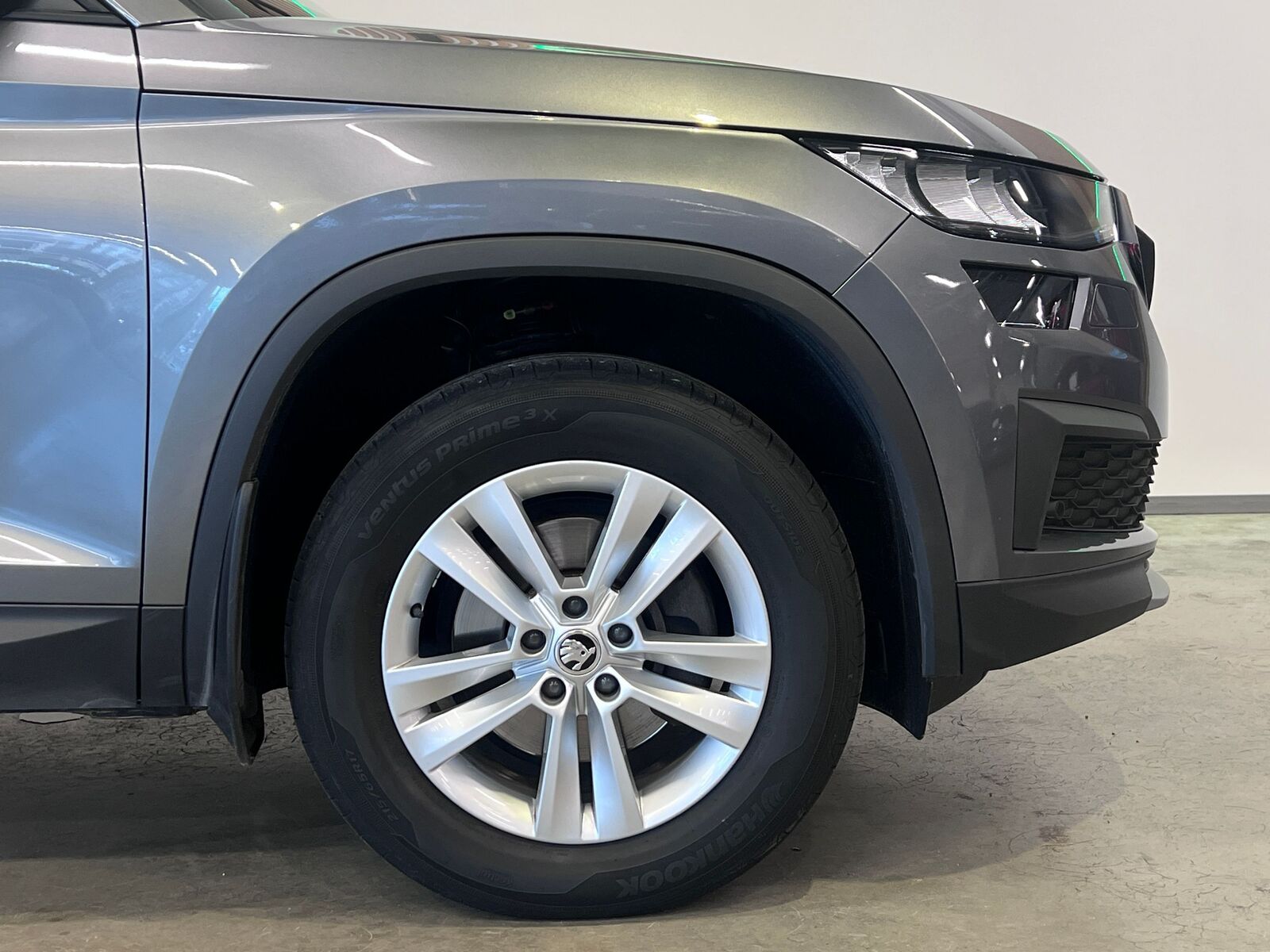 Škoda Kodiaq 2023, photo 4/10